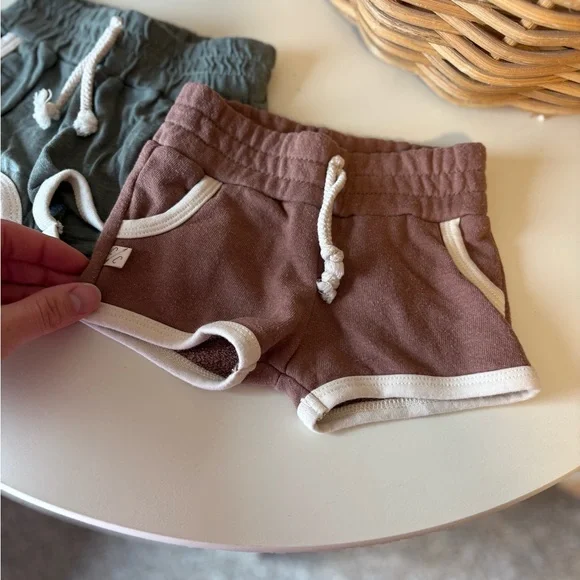 (2) Childhoods Clothing Retro shorts bundle of 2 / 12-18M - Picture 4 of 10
